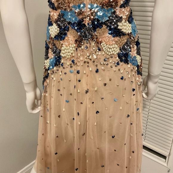 Aidan by Aidan Mattox SZ-0 Women's V-Neck Sequin Cocktail Dress. Retail $320 - Picture 9 of 13